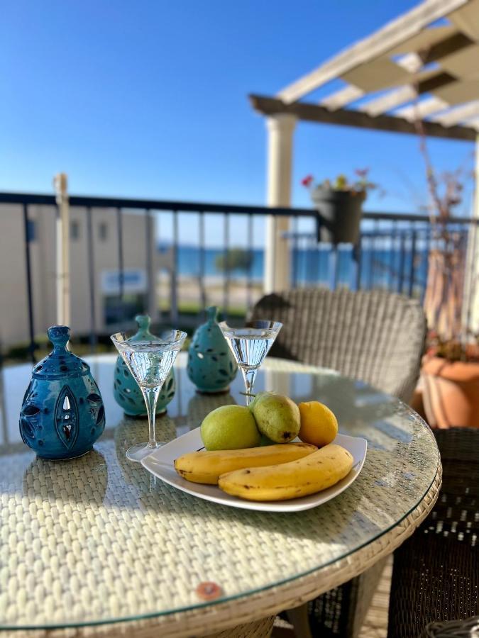 Odyssey Beach Front Apartment Chrissi Akti Chania Exterior foto