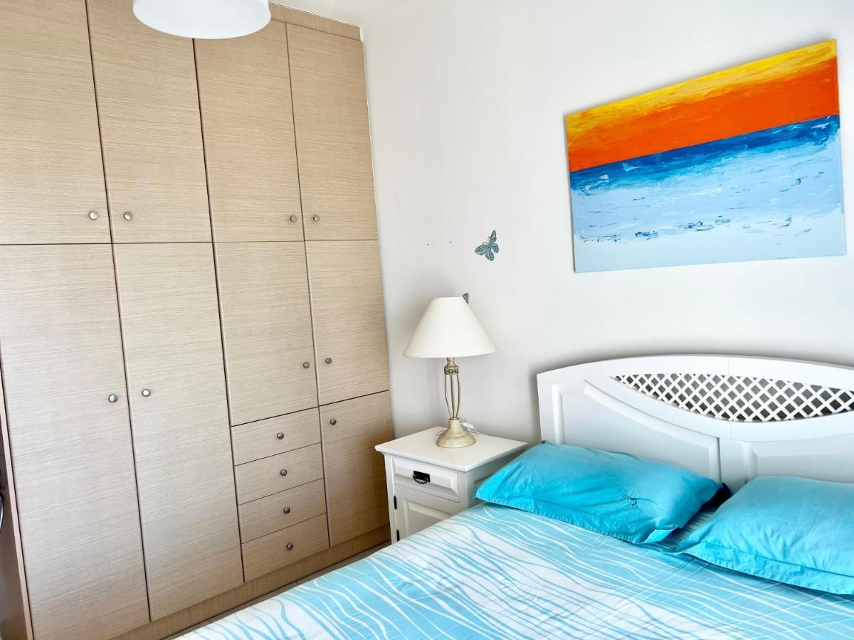 Odyssey Beach Front Apartment Chrissi Akti Chania Exterior foto