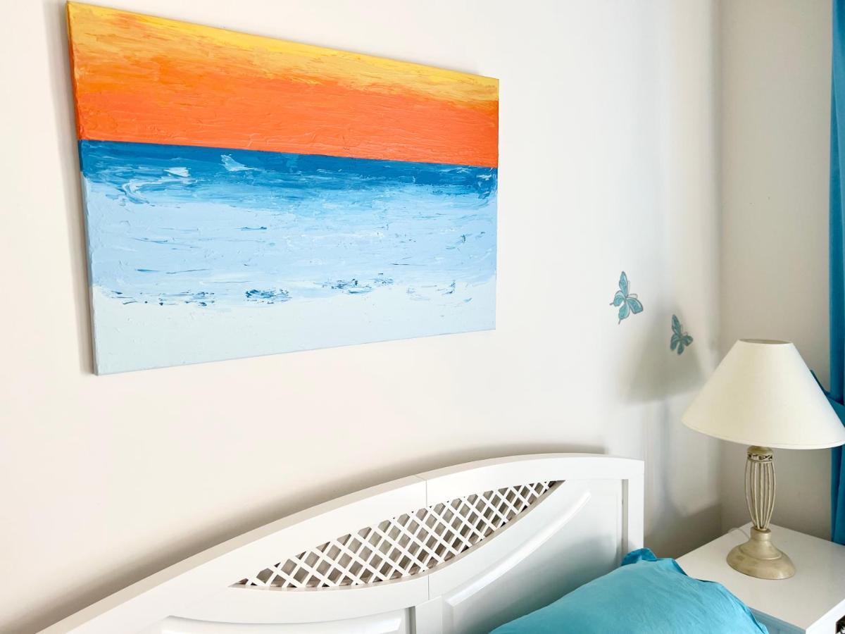 Odyssey Beach Front Apartment Chrissi Akti Chania Exterior foto